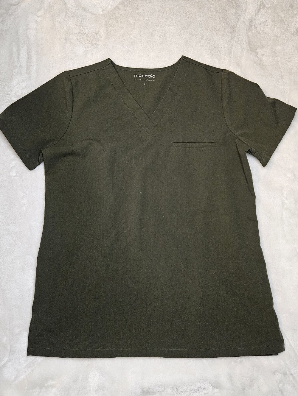 Mandala Scrubs - One Pocket V-Neck Scrub Top - Olive - Picture 2 of 5